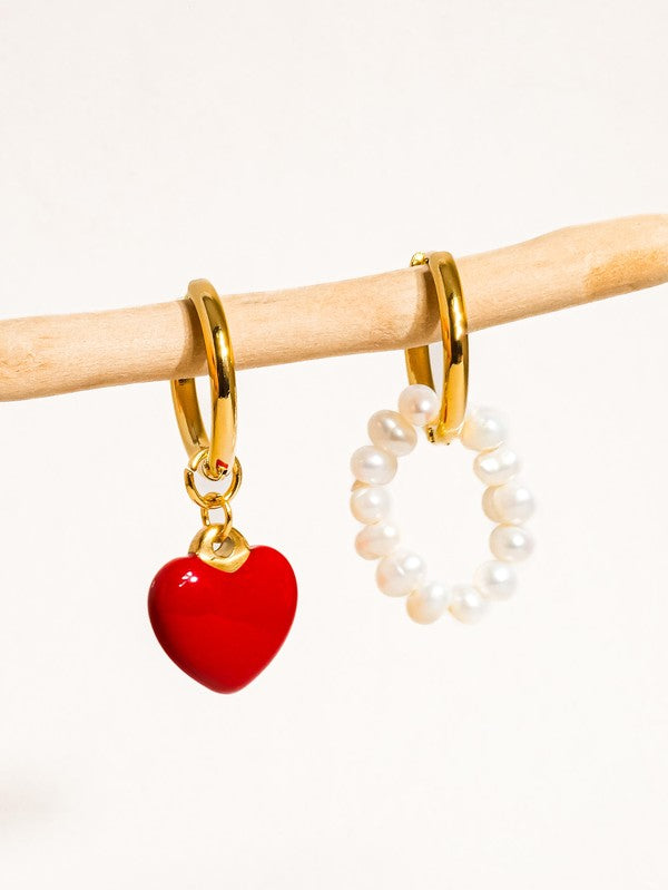 Mismatch Heart Pearl Earring